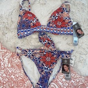 Daisy Fuentes Keyhole Bikini Coordinated Set 6
